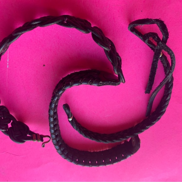 Vintage leather cuffs - Picture 1 of 8